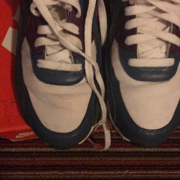 Women Nike size 9.5 with the Box - Picture 6 of 7